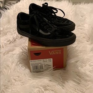 Black Velvet Old Skool Vans